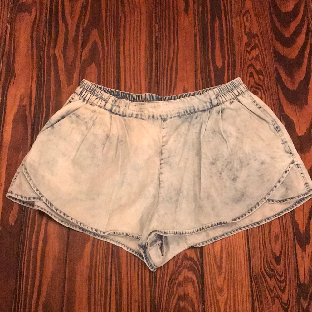 American eagle acid washed chambray shorts